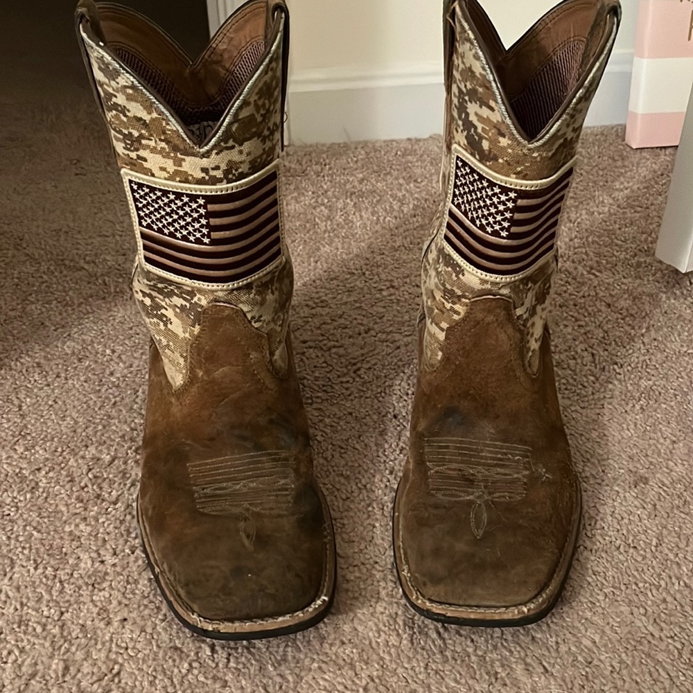 Army Camo print boots
